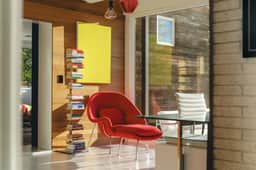 Hillcrest Glasshouse - a minimalist modern retreat - Image 2