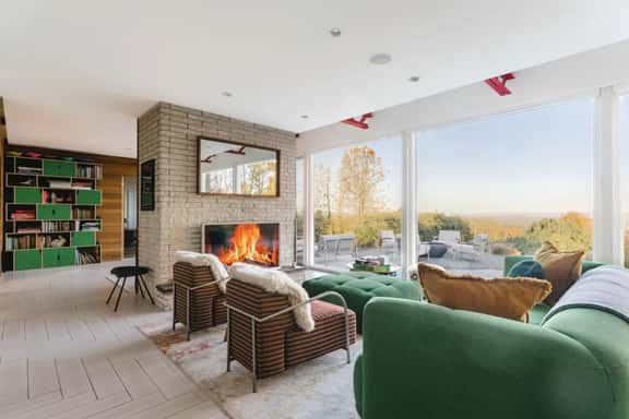Hillcrest Glasshouse - a minimalist modern retreat - Image 1