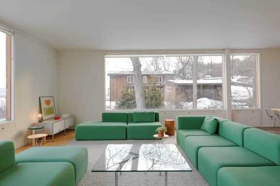 Philip Johnsons Wolfhouse - 1940s Landmark - Image 3