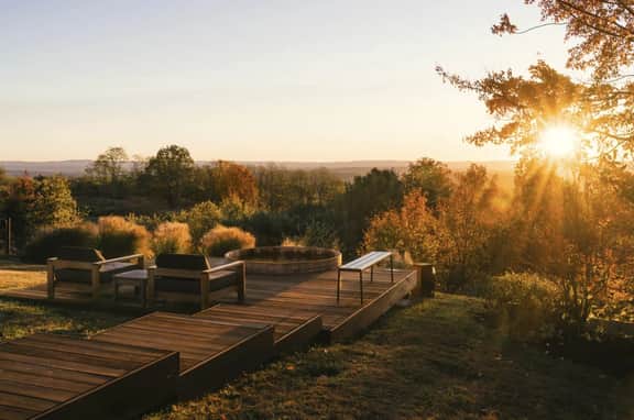 Hillcrest Glasshouse - a minimalist modern retreat - Image 4