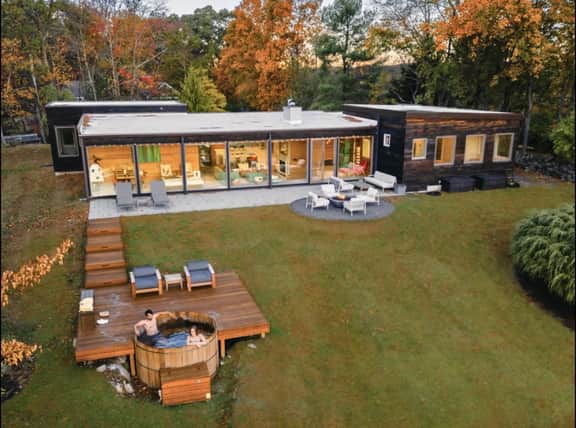Hillcrest Glasshouse - a minimalist modern retreat - Image 5